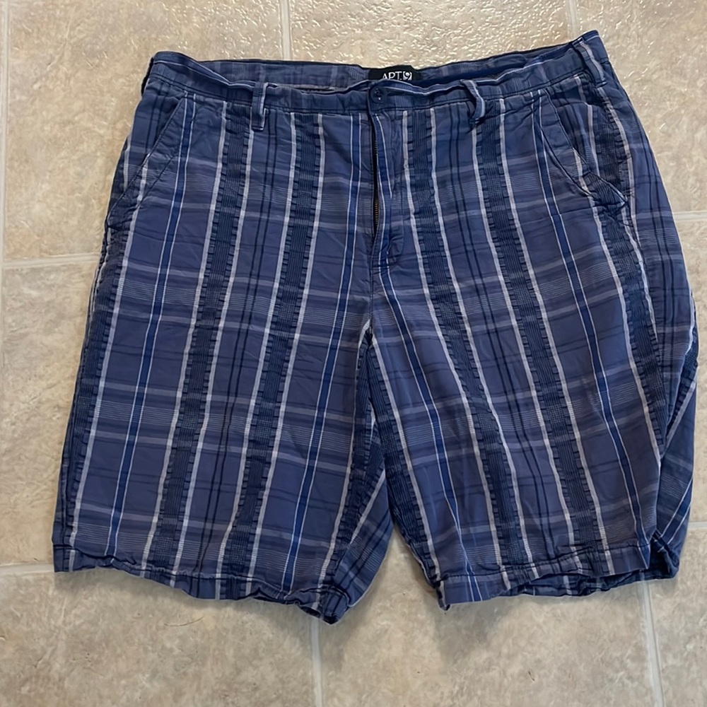 Mens blue/gray plaid shorts 38 waist